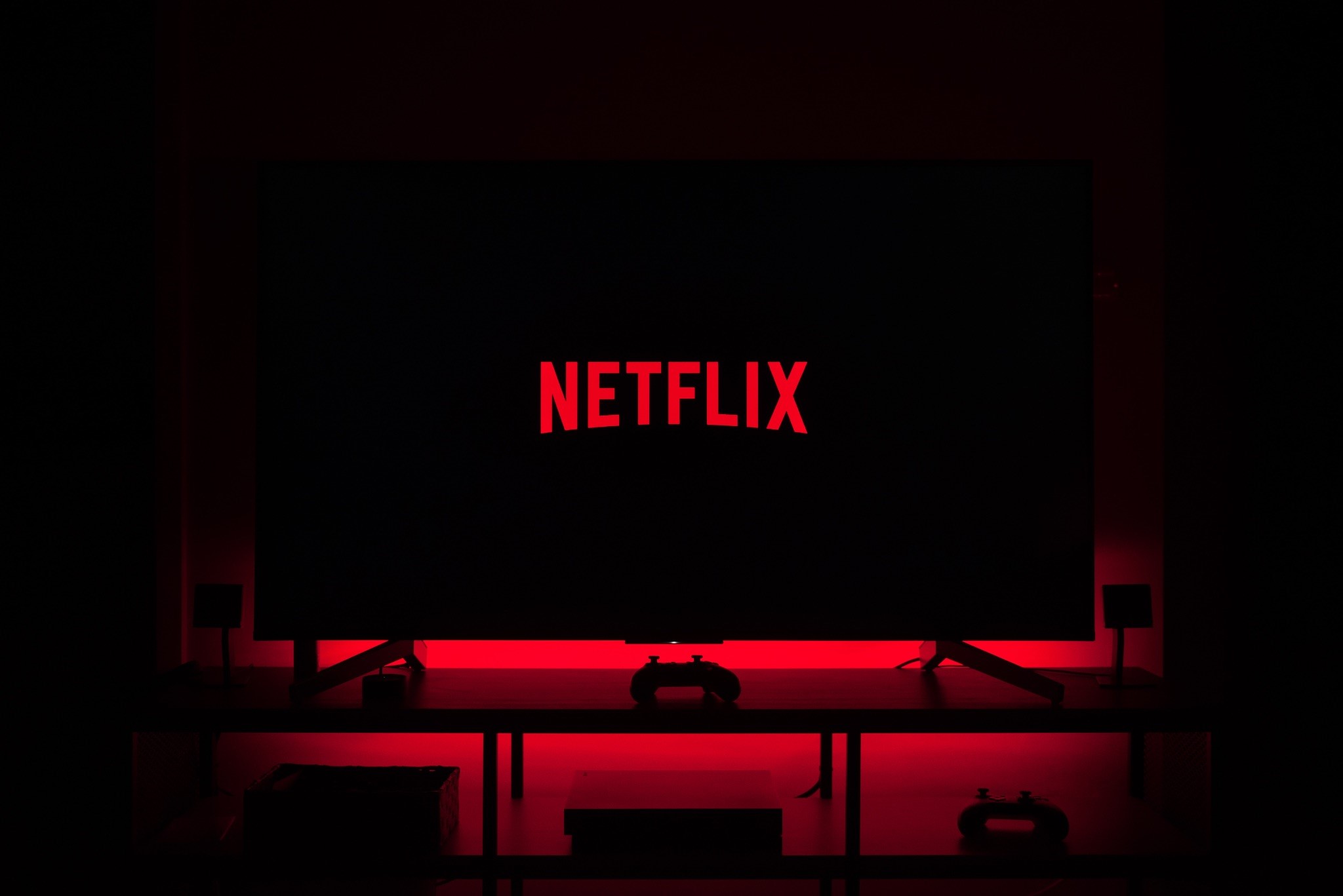 Netflix hits 300 million subscribers globally as This fall income reaches .4 billion 