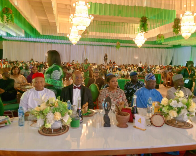 FG awards cars, 2-bedroom flats to outstanding civil servants