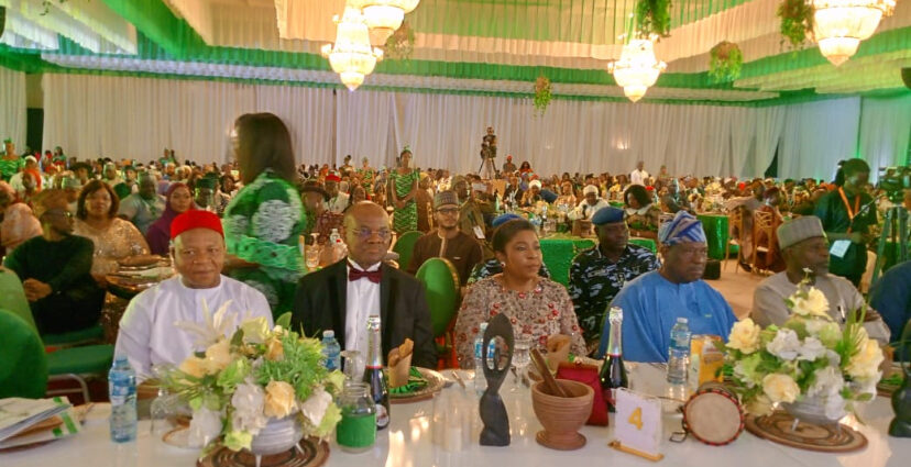 FG awards cars, 2-bedroom flats to outstanding civil servants