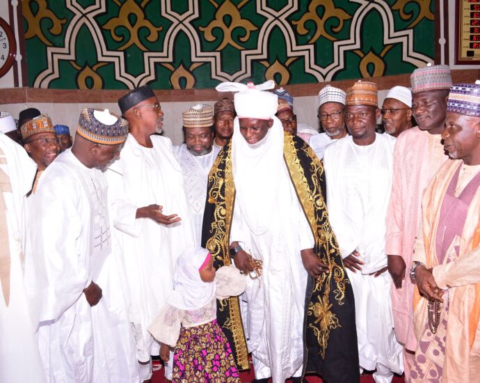 Father of the Bride Expresses Gratitude to Guests at Daughter’s Wedding